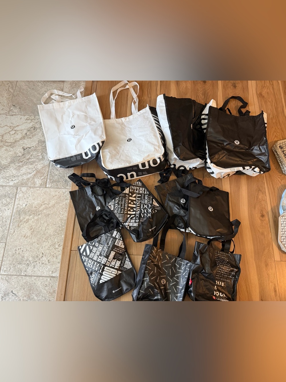 Lululemon Lot Many Reusable Shopping Bags Small Big Handles White Black